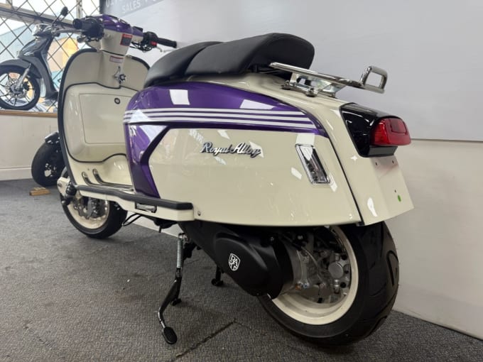 2025 Royal Alloy Gp 125