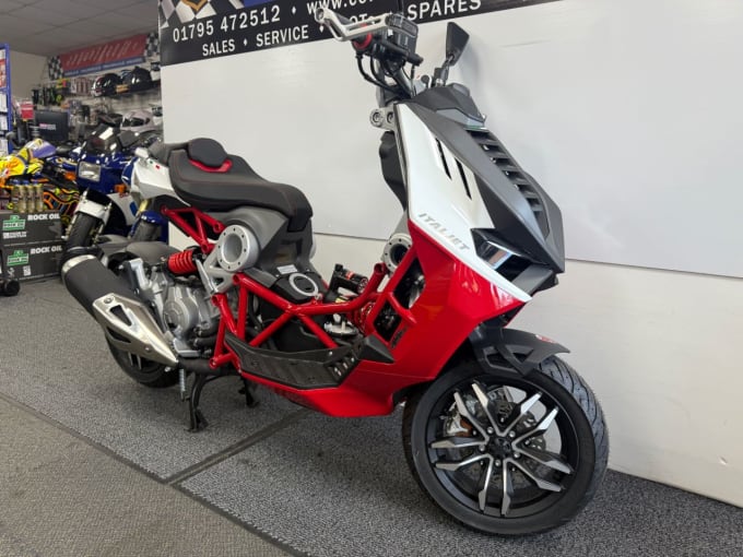 2025 Italjet Dragster 125
