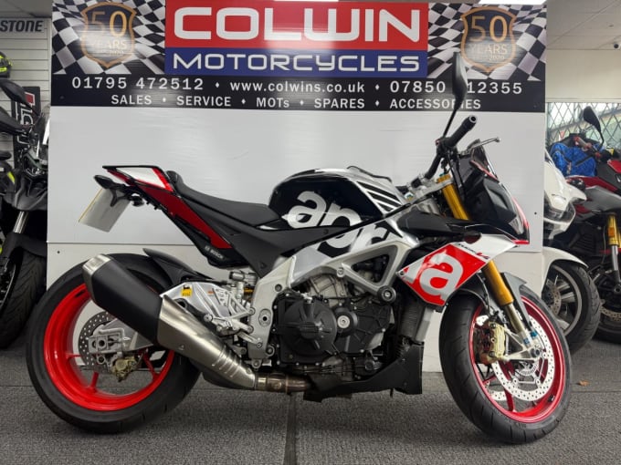2025 Aprilia Tuono 1100 V4