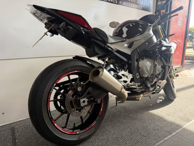 2025 BMW S 1000 R