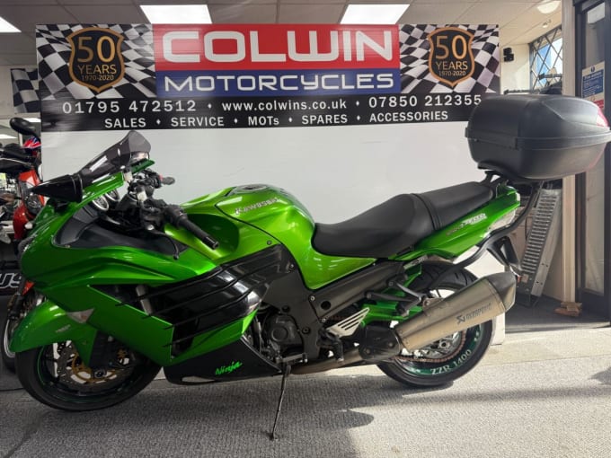 2025 Kawasaki Zzr1400