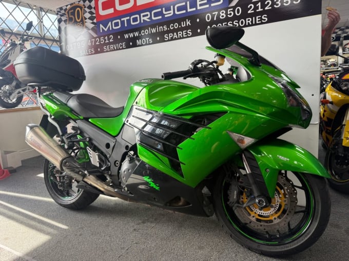 2025 Kawasaki Zzr1400