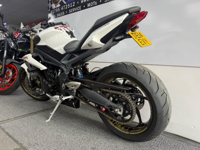 2025 Triumph Street Triple 675