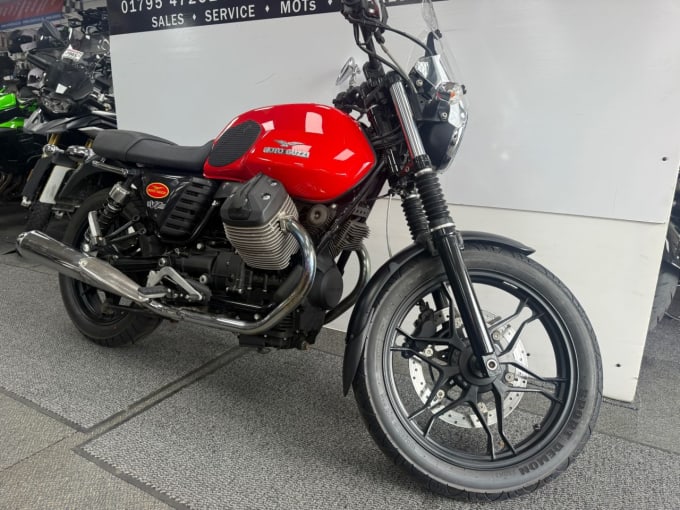 2025 Moto Guzzi V7