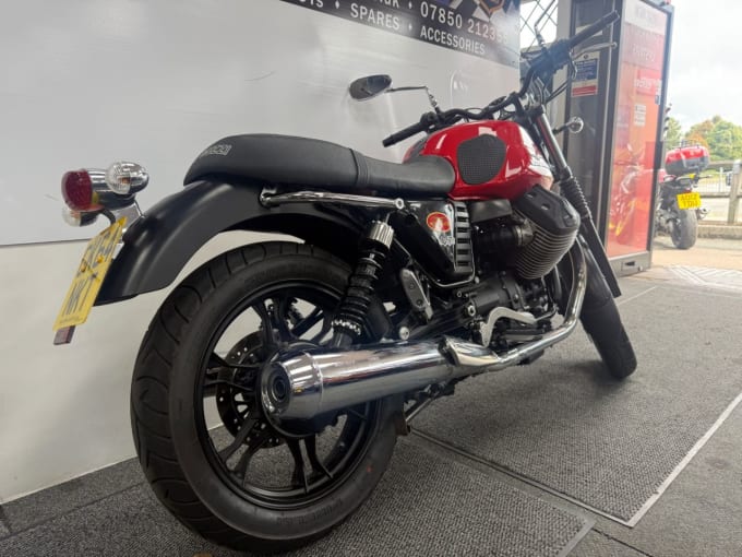 2025 Moto Guzzi V7