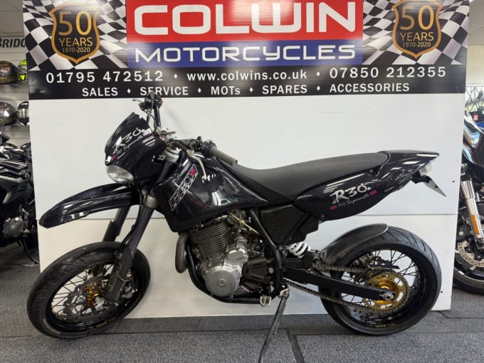 2025 Ccm R30 Supermoto