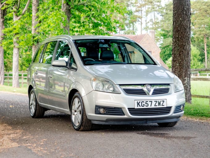 2025 Vauxhall Zafira