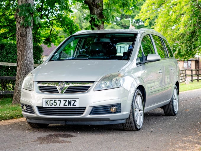 2025 Vauxhall Zafira