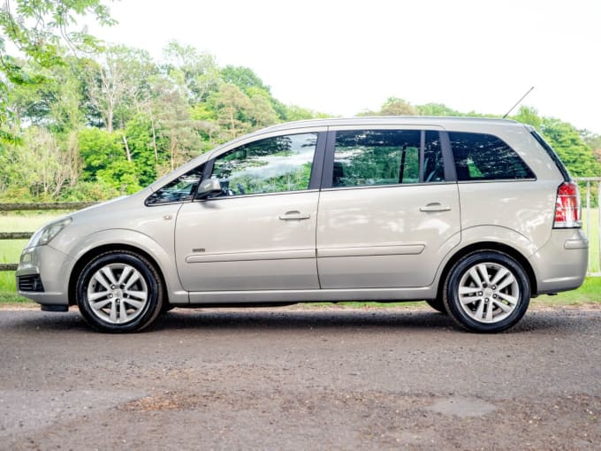 2025 Vauxhall Zafira