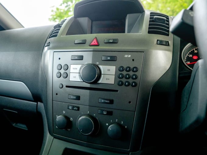 2025 Vauxhall Zafira