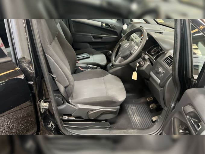2025 Vauxhall Zafira