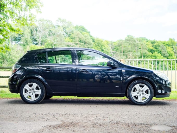 2025 Vauxhall Astra