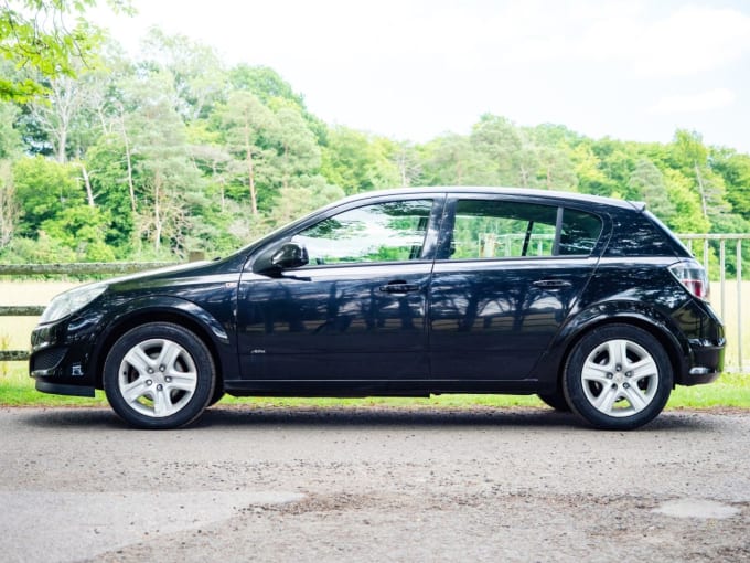 2025 Vauxhall Astra