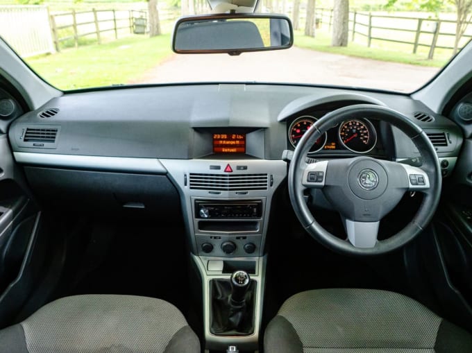 2025 Vauxhall Astra