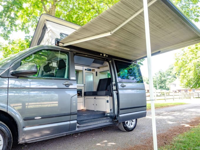 2025 Volkswagen Transporter