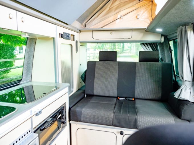 2025 Volkswagen Transporter