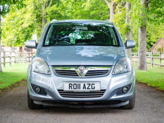 2025 Vauxhall Zafira