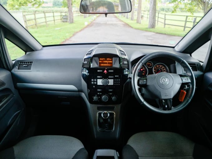 2025 Vauxhall Zafira