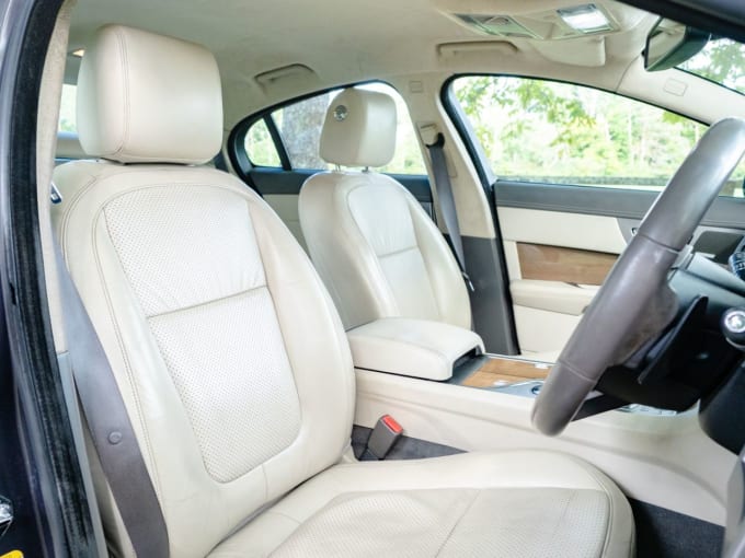 2025 Jaguar Xf