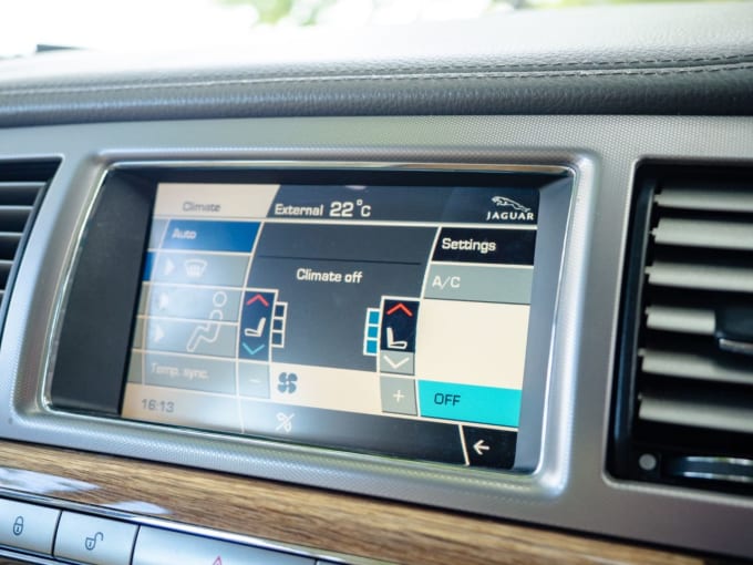 2025 Jaguar Xf