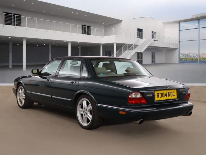 2025 Jaguar Xjr