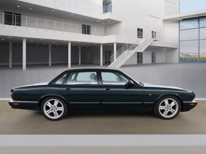 2025 Jaguar Xjr