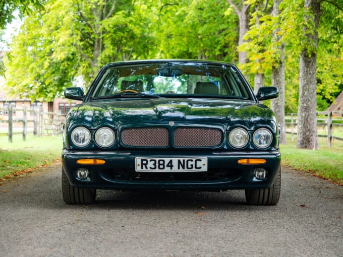 2025 Jaguar Xjr