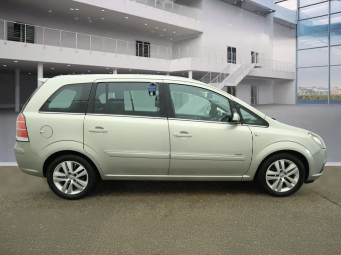 2025 Vauxhall Zafira