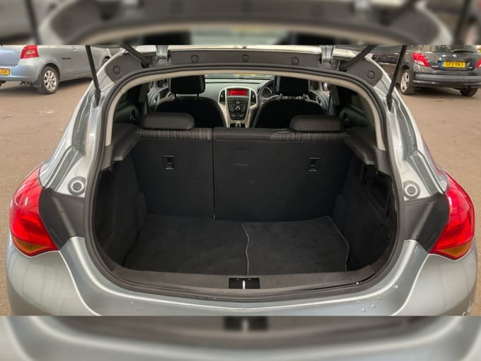2025 Vauxhall Astra