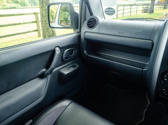 2025 Suzuki Jimny