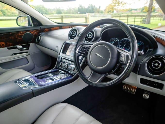 2010 Jaguar Xj