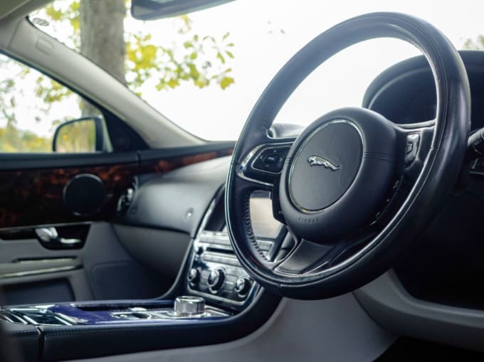2010 Jaguar Xj