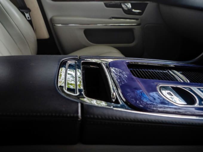 2010 Jaguar Xj