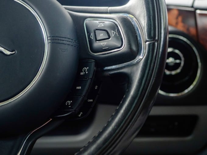 2010 Jaguar Xj