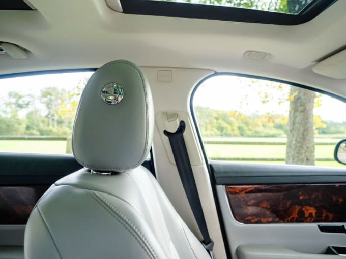 2010 Jaguar Xj