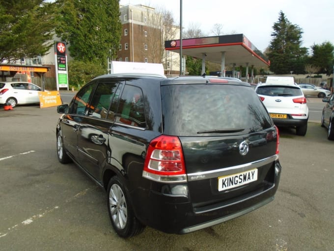 2025 Vauxhall Zafira