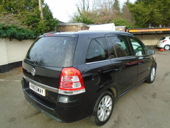 2025 Vauxhall Zafira