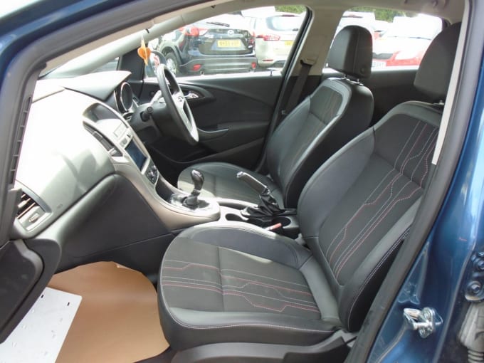 2025 Vauxhall Astra