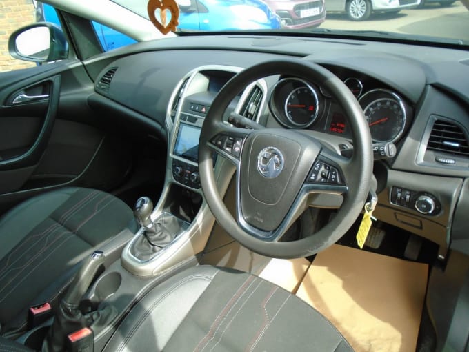 2025 Vauxhall Astra