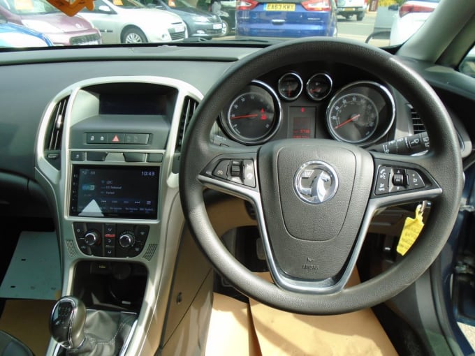 2025 Vauxhall Astra