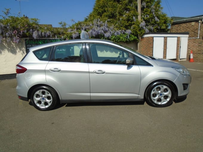 2025 Ford C-max