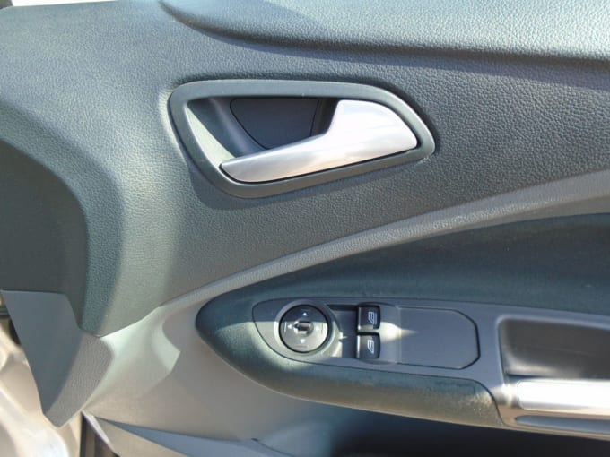 2025 Ford C-max