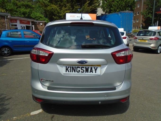 2025 Ford C-max