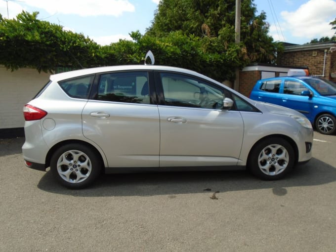 2025 Ford C-max