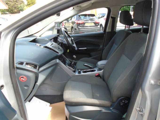 2025 Ford C-max