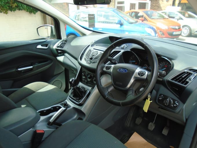 2025 Ford C-max