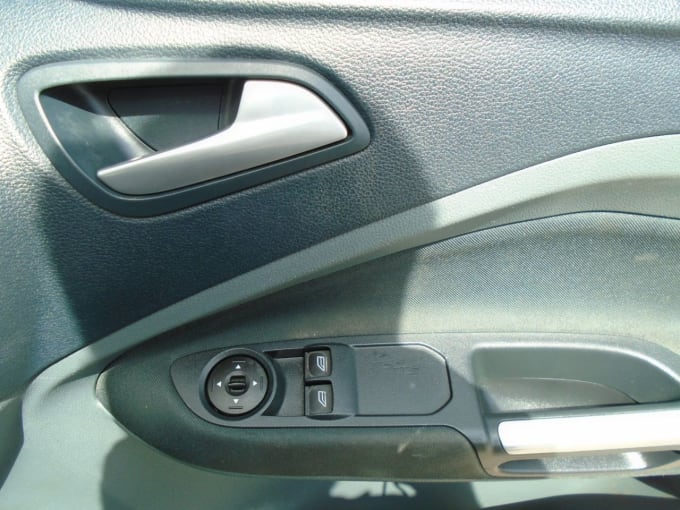 2025 Ford C-max