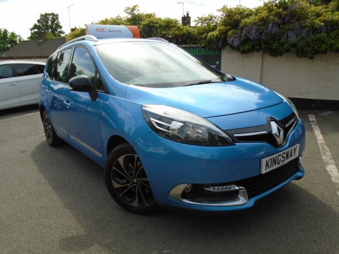 2025 Renault Grand Scenic