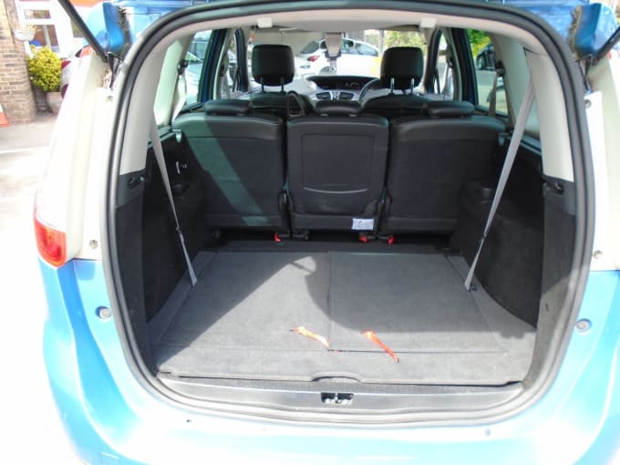 2025 Renault Grand Scenic