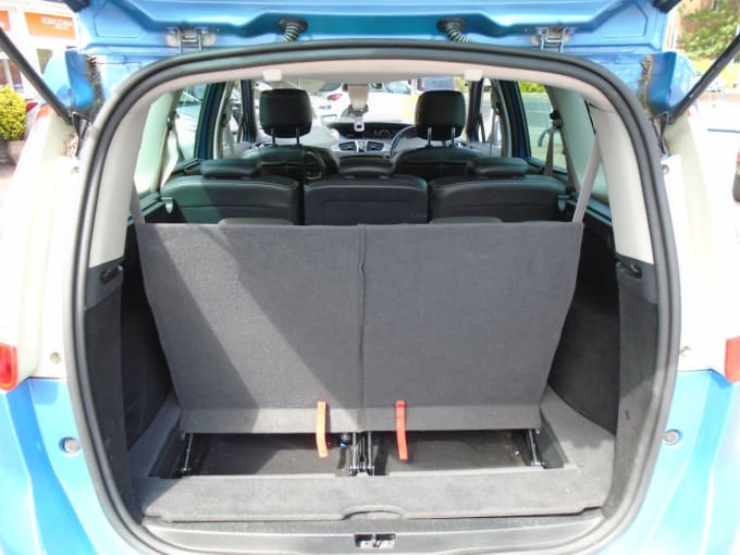 2025 Renault Grand Scenic